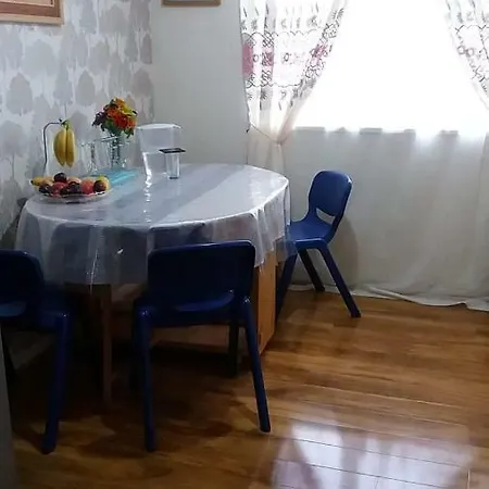 Гостевой дом Nice And Clean Near Southmead Hospital *